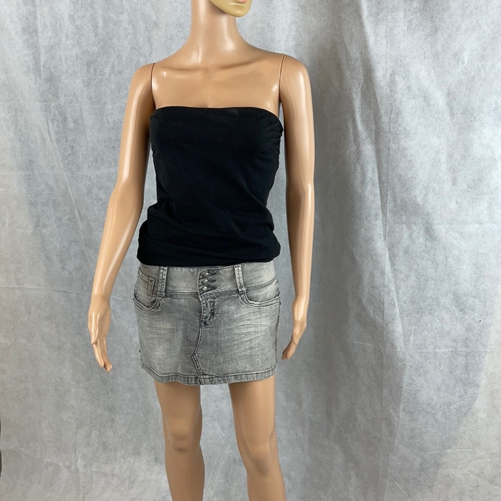 Super cute grey mini skirt